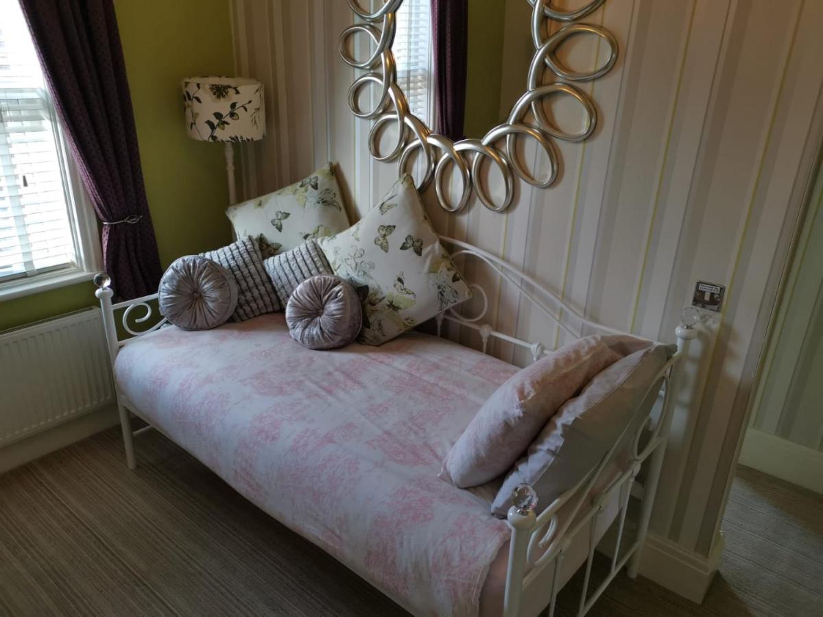 サウスポート Vale House Bed & Breakfast エクステリア 写真